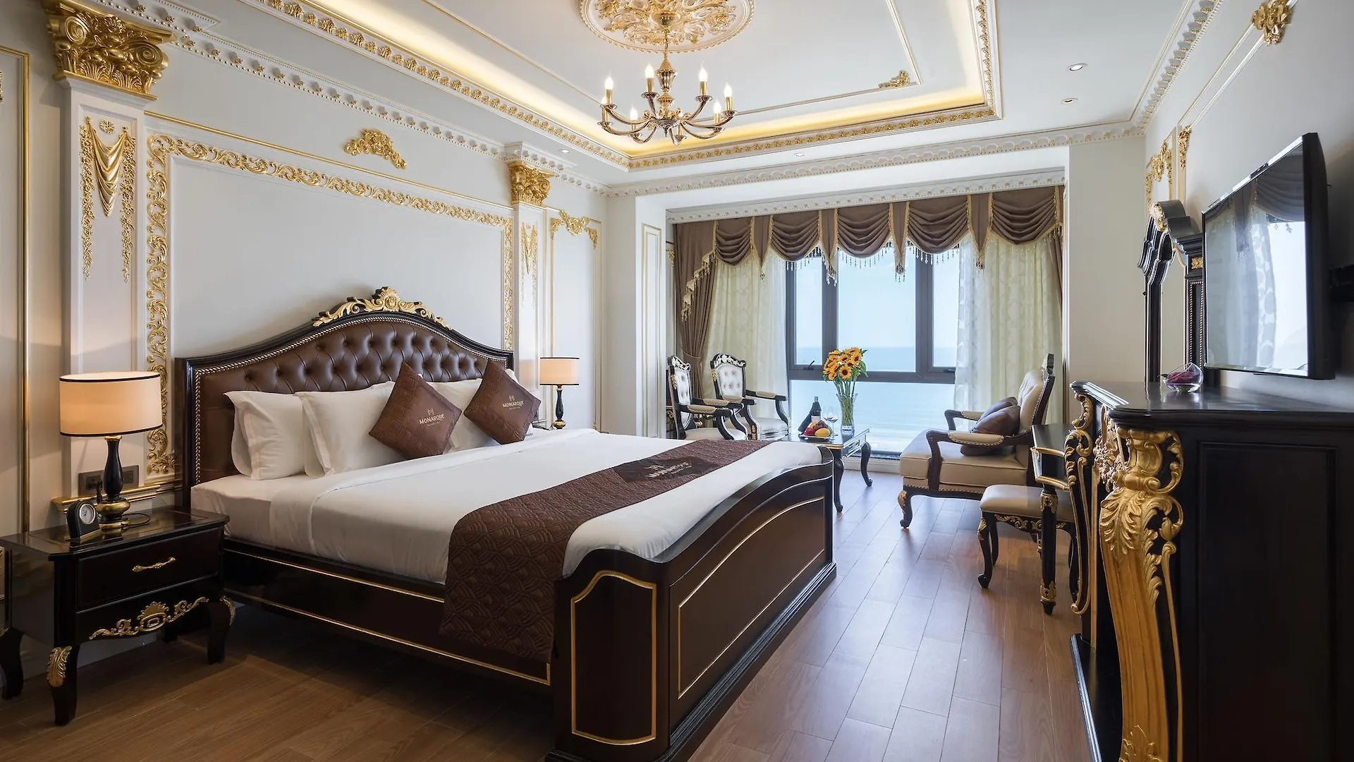 ****  Monarque Hotel Danang Vietnam